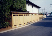 島田鉄工建設　外構：外壁製作　銅板の屋根と木壁の組合せ